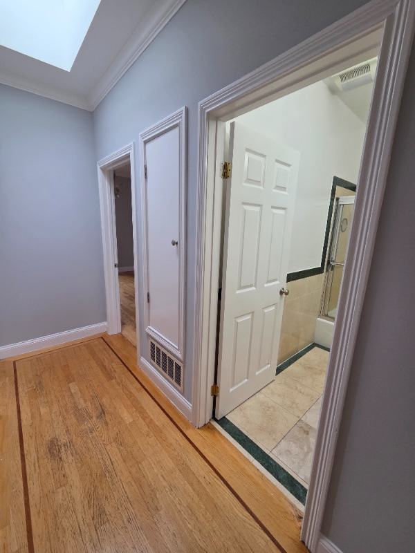 Building Photo - 163 Rae Ave