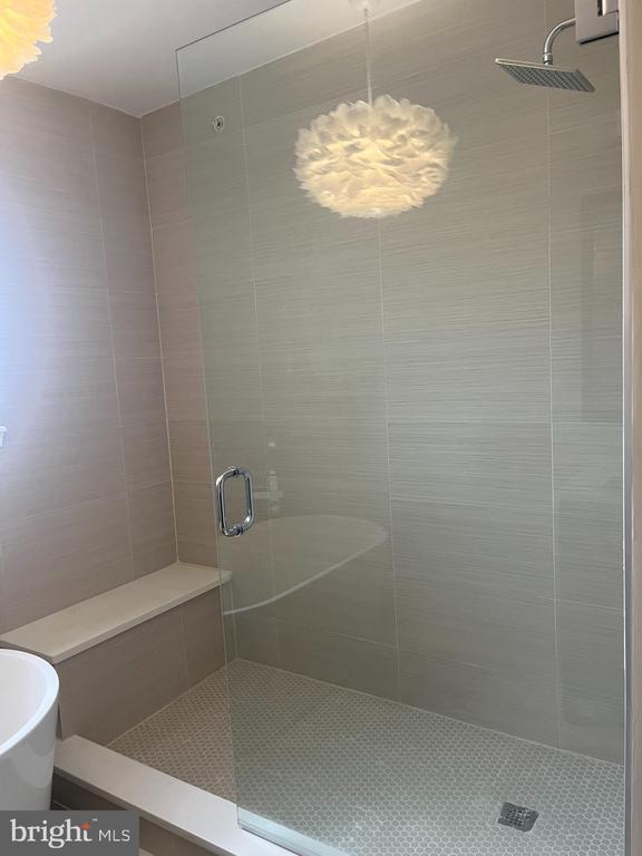 Building Photo - 1724 Annin St