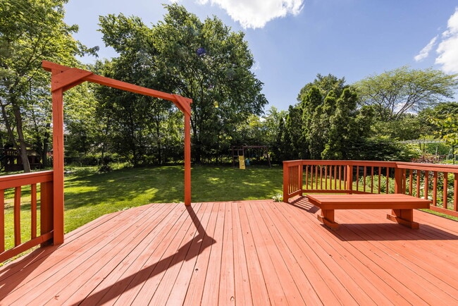 Building Photo - 8047 Simfield Rd