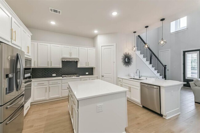 Building Photo - 16643 Texas Hill Country Rd