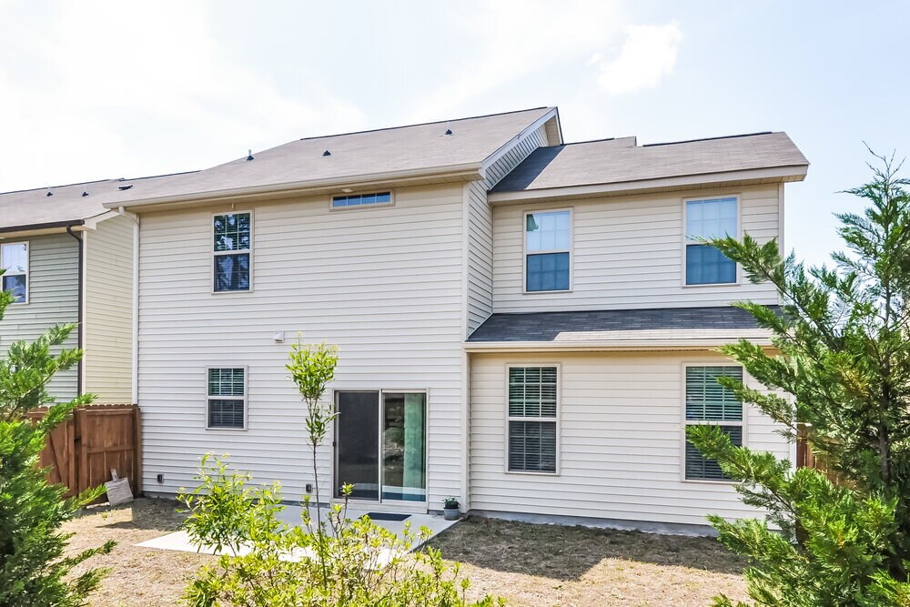 Building Photo - 128 Outwater Ridge Dr