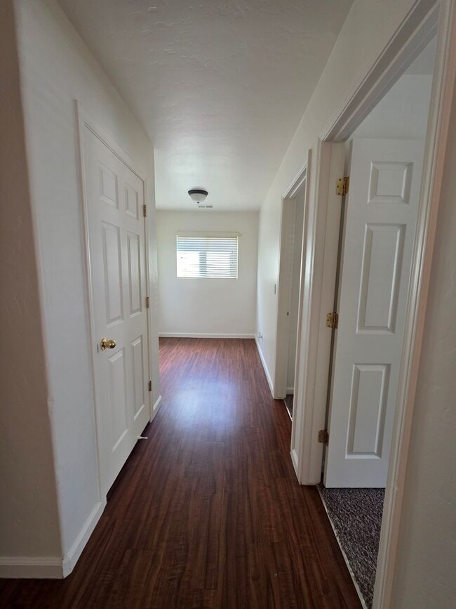 Building Photo - $300.00 off First Month's Rent!!!!!!