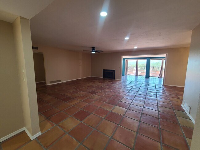 Building Photo - Beautiful 3bedroom 2bathroom