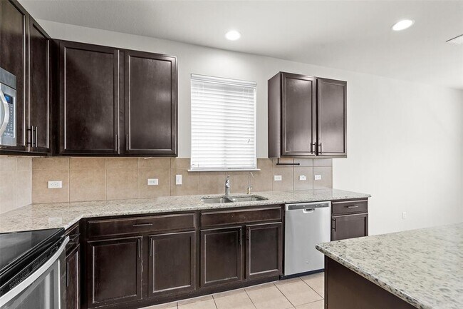 Building Photo - 156 Marcheeta Way