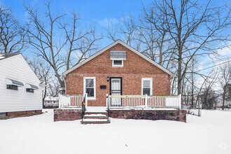 Building Photo - Charming 3-Bedroom Brick Home