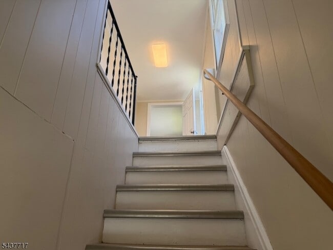 Building Photo - 28 Diller Ave