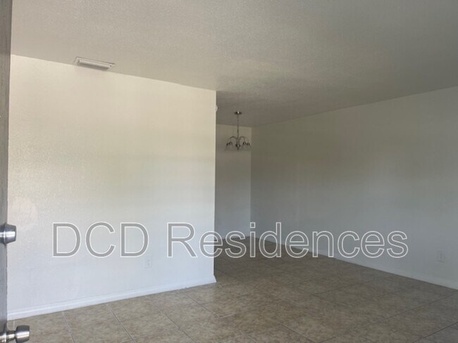 Building Photo - 1280 Franklin St