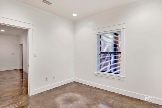 Building Photo - 7256 Atlanta Cir