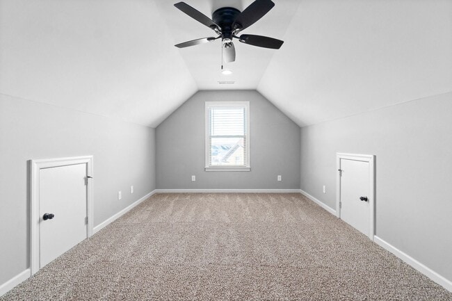 Building Photo - 5 Bedroom in Farmington Subdivision!