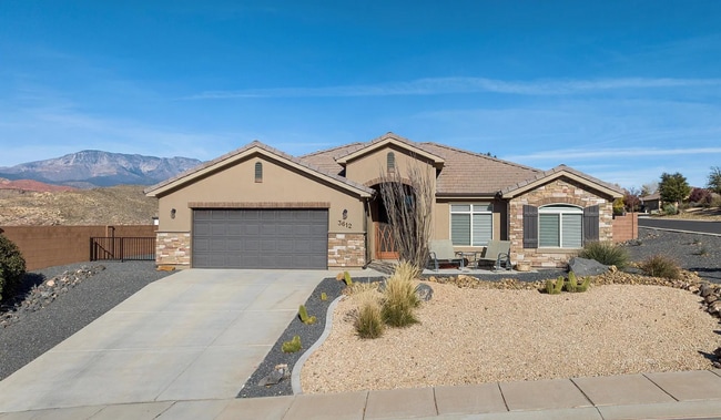 Building Photo - Your Perfect Hurricane Getaway Awaits!