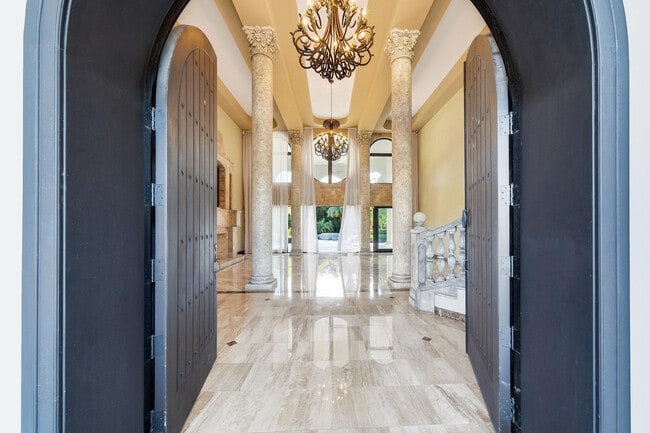 Building Photo - 10270 SW 58th St