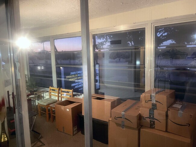 Building Photo - 9301 Lime Bay Blvd