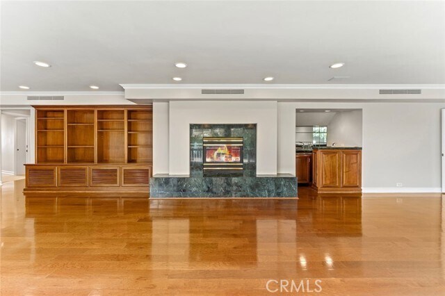 Building Photo - 1800 E Ocean Blvd