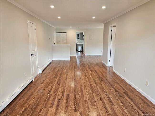 Building Photo - 9 Briarcliff Dr S