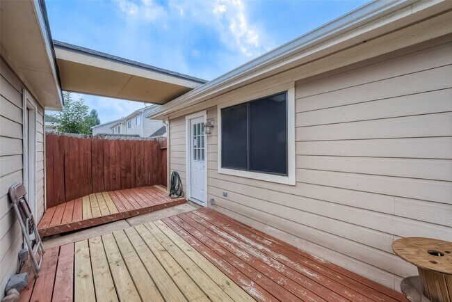 Building Photo - 20939 Young Meadows Way