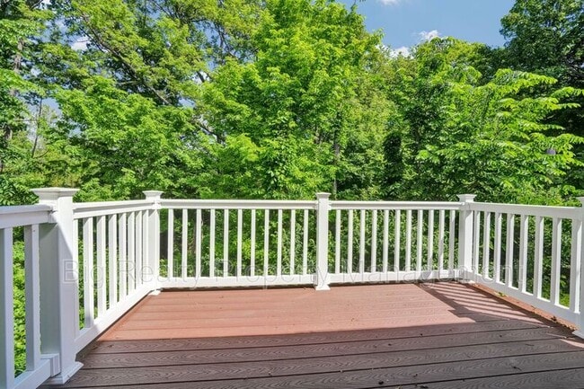 Building Photo - 1732 Rosewood Ct