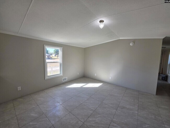 Building Photo - 714 Windy Rd