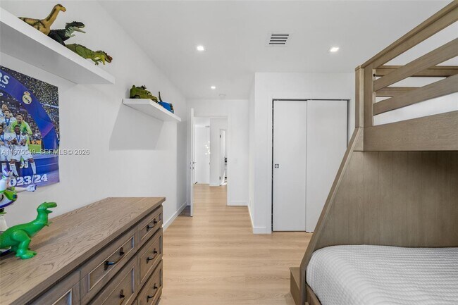 Building Photo - 1077 Golden Cane Dr