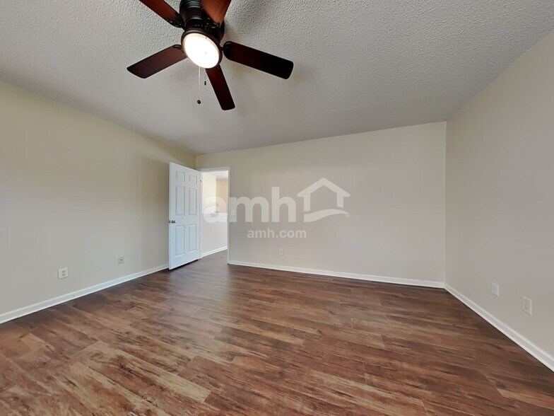 Building Photo - 7 Copperleaf Ct