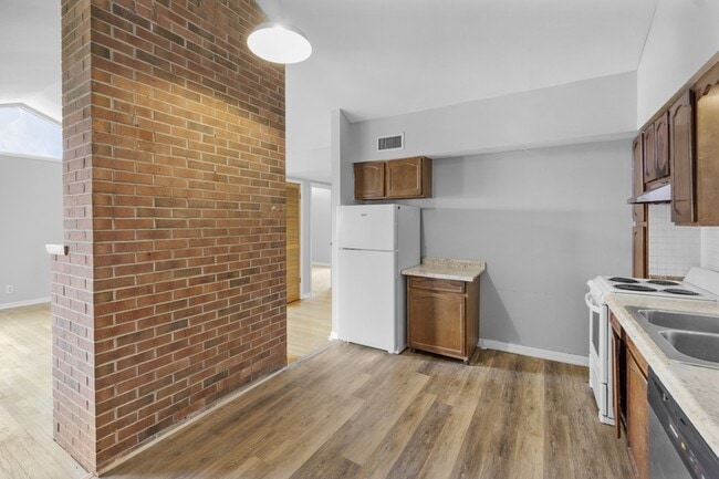 Building Photo - 101 Waldorf Pkwy