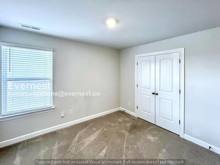 Building Photo - 3251 Quintana Dr