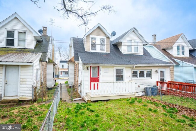 Building Photo - 2013 Edgmont Ave