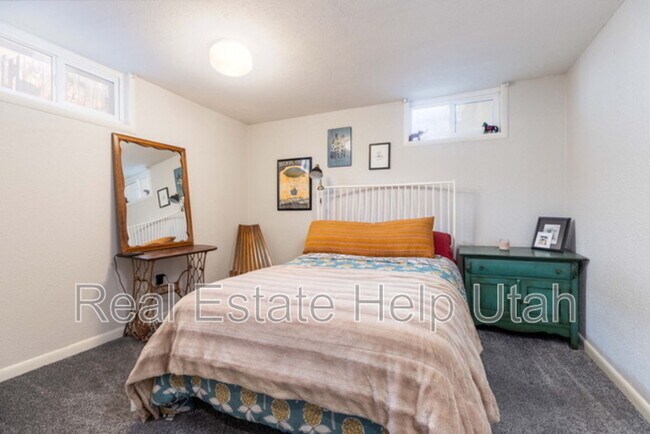 Building Photo - 2009 S 1500 E