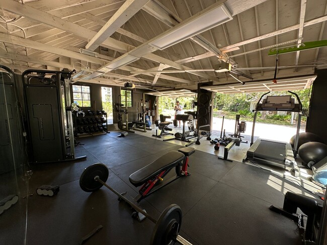 Building Photo - SPACIOUS MANSION WITH 2 PRIVATE ROOMS *FOR...