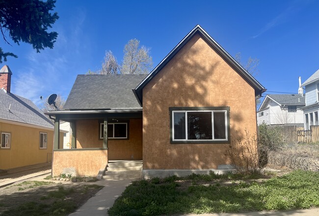 Building Photo - 1013 Arizona Ave