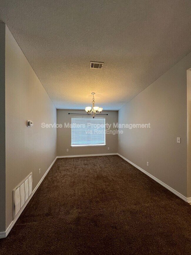 Building Photo - 10440 Millbrook Dr