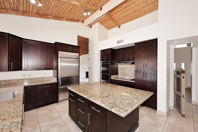 Building Photo - 9969 E Bayview Dr