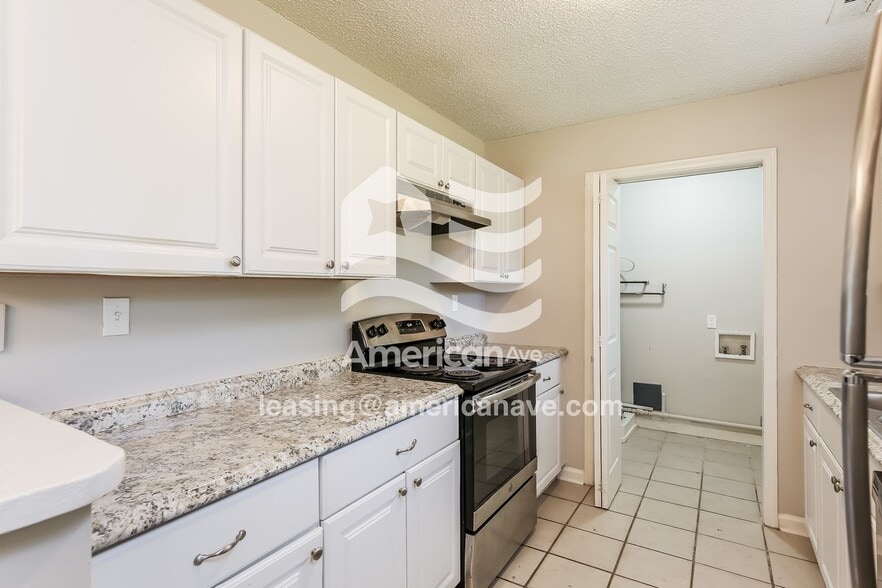 Building Photo - 670 Idlewood Cir