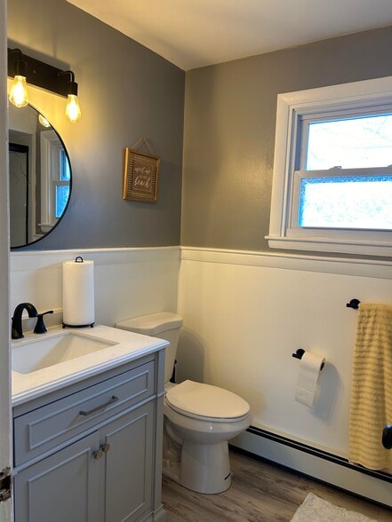 Building Photo - 10 Dwight Ave