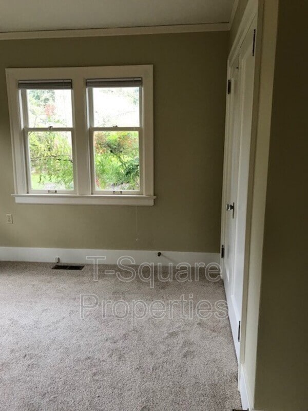 Building Photo - 9056 Avondale Rd NE