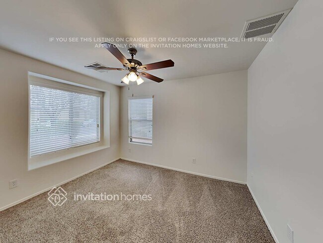 Building Photo - 42148 W Cheyenne Dr