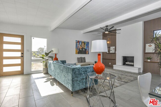 Building Photo - 547 N Farrell Dr