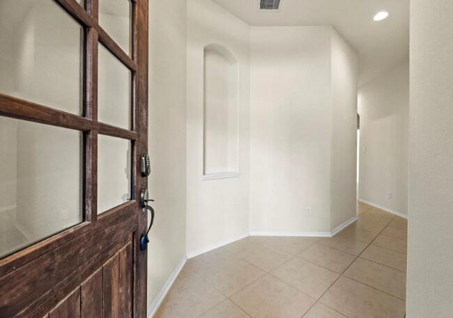 Building Photo - 14626 Bergenia Dr