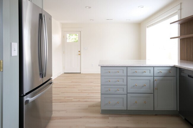 Building Photo - Custom Design Home in Greenville w/ Lawn C...