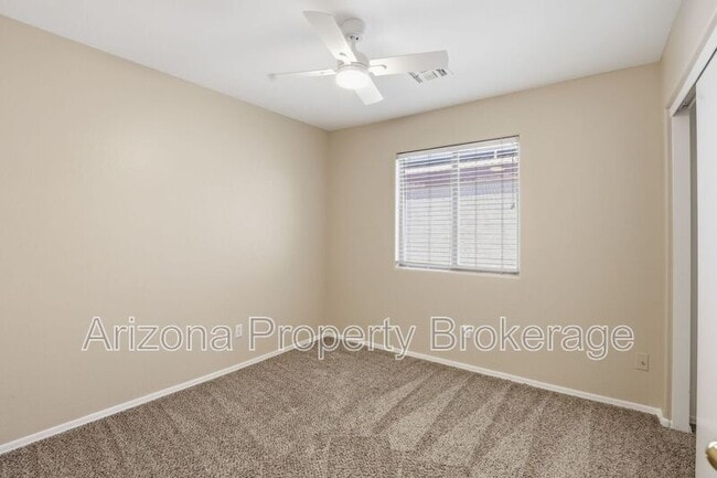 Building Photo - 8118 N 112th Ave