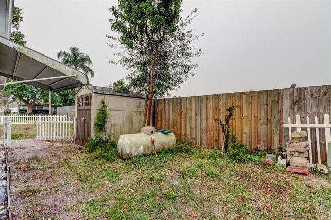 Building Photo - 3735 Mynabird Dr