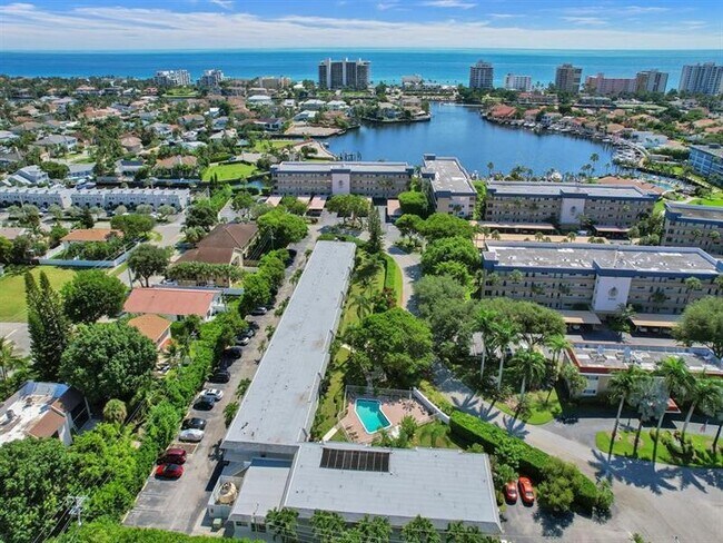 Primary Photo - 207 Tropic Isle Dr