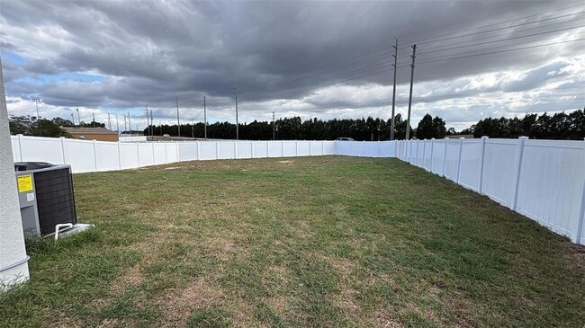 Building Photo - 833 Colville Dr