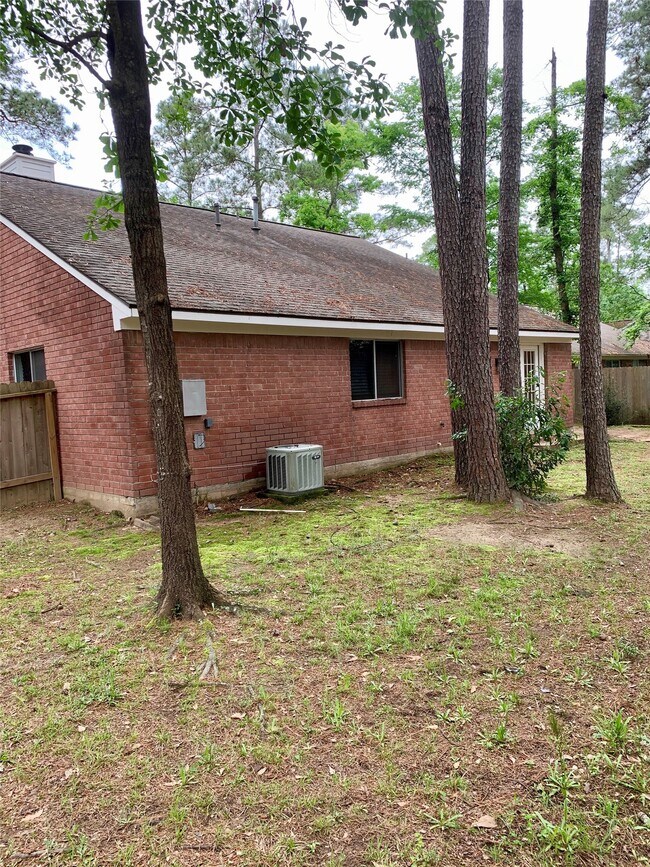 Building Photo - 75 E Village Knoll Cir