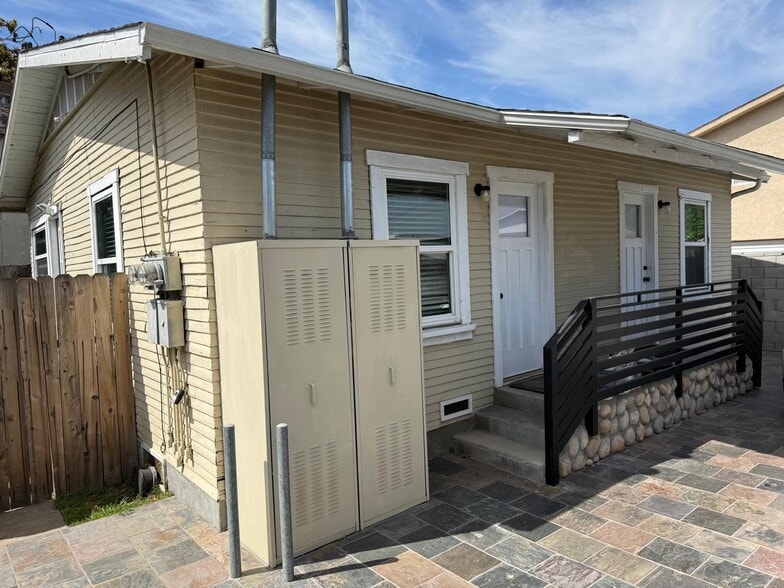 Front of unit - 346 -348 1/2 W Sepulveda Street