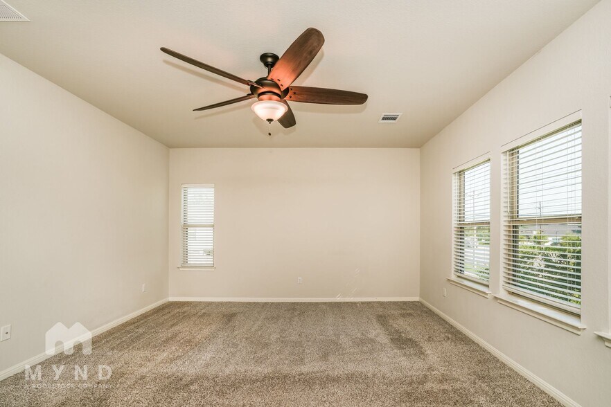 Building Photo - 708 Hays Hill Dr