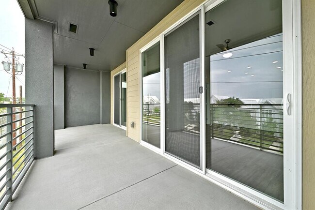 Building Photo - 4801 Springdale Rd