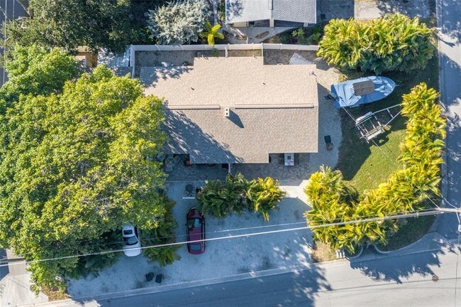 Building Photo - 201 8th Ave N