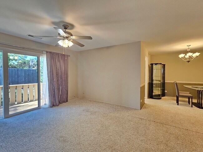 Building Photo - 1120 Woodbury Ln