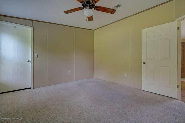 Building Photo - 14820 Aubrey Ave