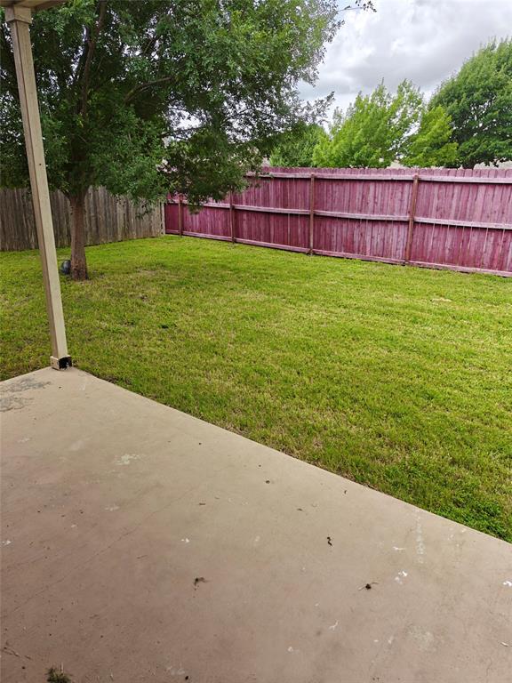 Building Photo - 5610 Hopkins Dr